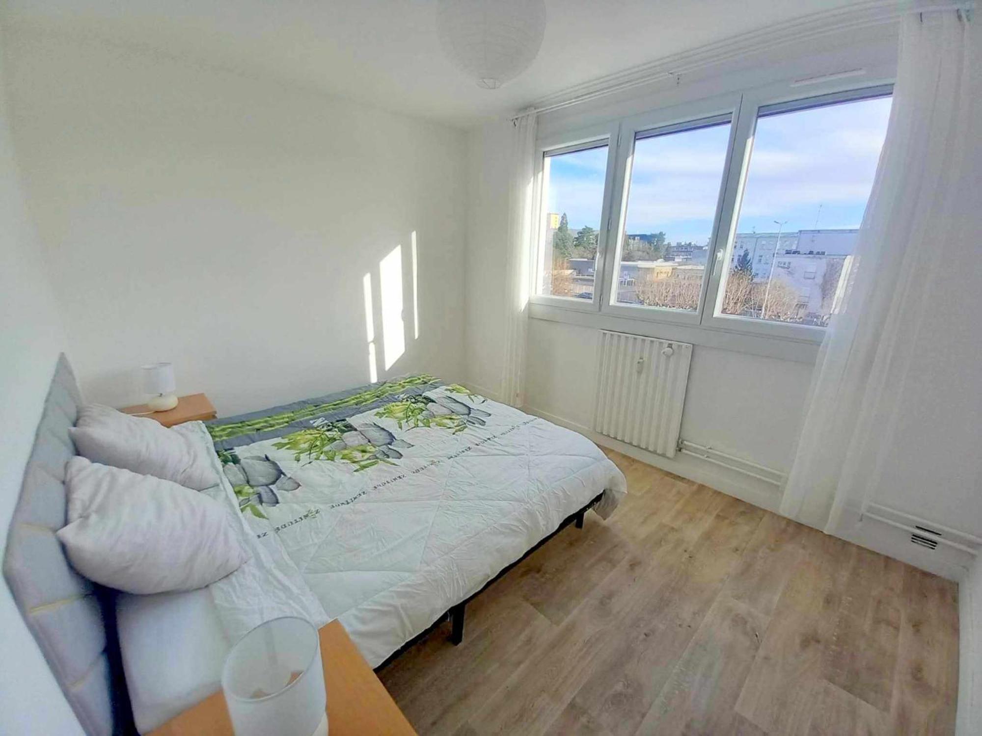 T3 57M2 Avec Balcon Proche Gare Sncf, Wifi Et Cafe Et The Offerts Apartment Orleans Exterior photo